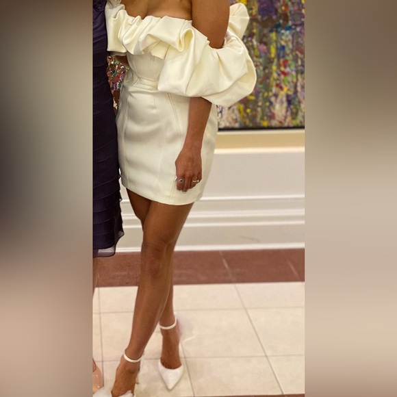 Selena House Of Cb - Picture 4 of 4